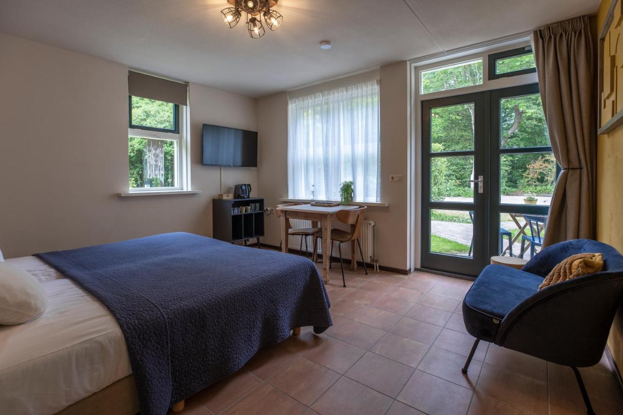Bed & Bos De 14 Sterren Hotel Den Burg Exterior photo